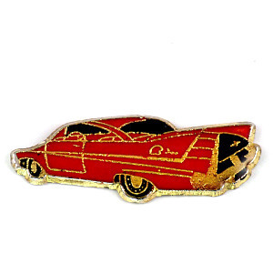 ピンバッジ・アンティークカー赤い車◆フランス限定ピンズ◆レアなヴィンテージものピンバッチ