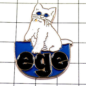  pin badge * white cat cat blue eyes * France limitation pin z* rare . Vintage thing pin bachi