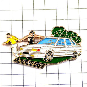  pin badge * Renault 21 white car cup ru two person * France limitation pin z* rare . Vintage thing pin bachi