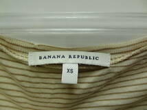 全国送料無料 バナナリパブリック BANANA REPUBLIC レディース BIGプリント ベージュ色 茶色細いボーダー半袖VネックTシャツサイズ XS_画像2