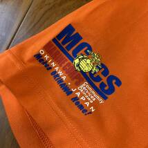 沖縄 米軍放出品 MCCS MARINE ミリタリー Tシャツ トレーニング ランニング 筋トレ スポーツ 記念 2XLARGE オレンジ (管理番号HI27)_画像6