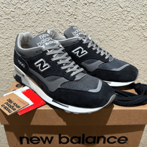 国内正規品 UK製 New Balance M1500PNV US8.5 26.5cm ネイビー×グレー 中古 美品 イギリス製 英国製 NB 紺 スニーカー Made In England