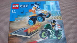 LEGO　レゴ シティ　６０２５５　シティ スタントチーム　箱傷みあり