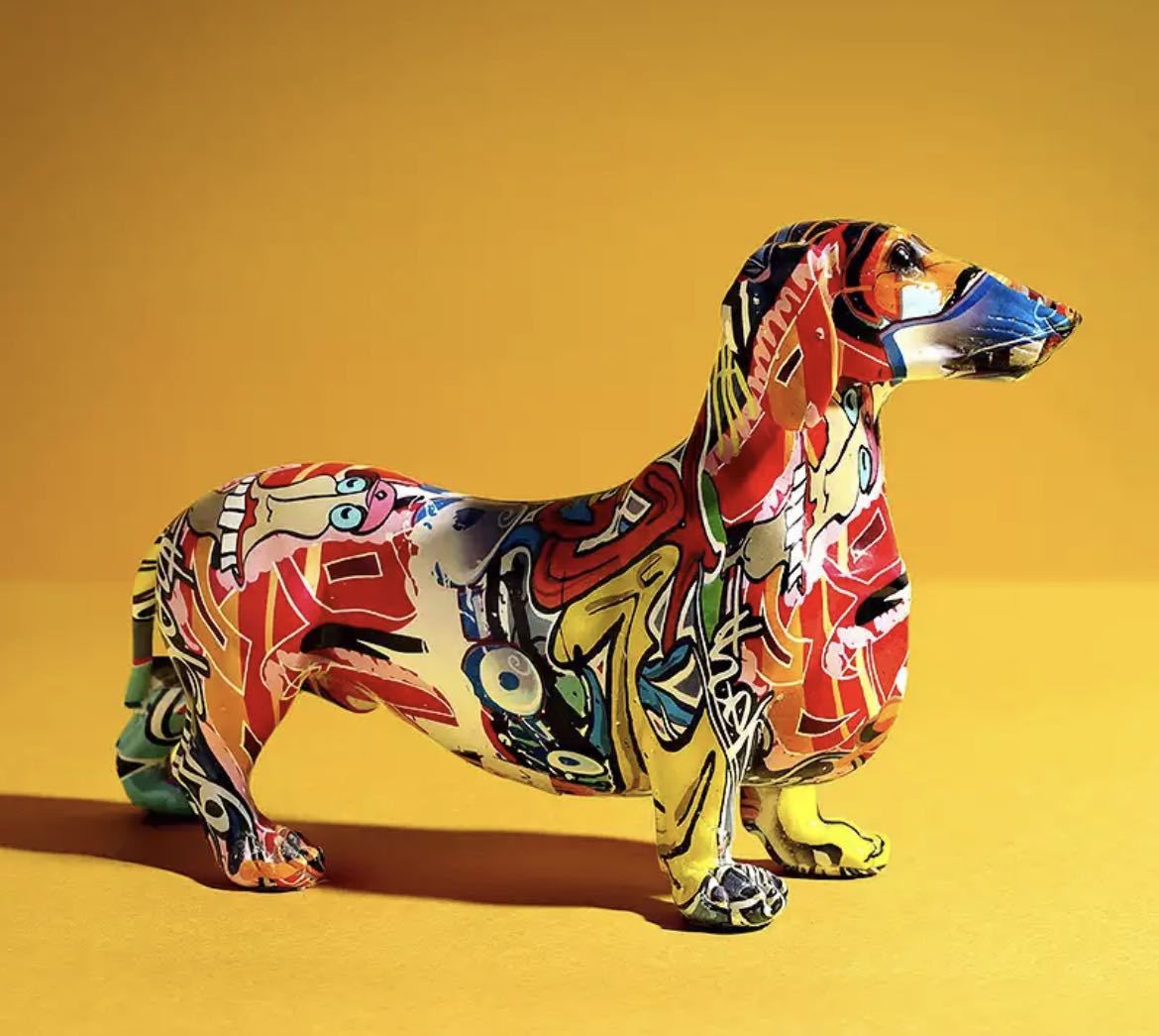 كلب ألماني صغير الحجم مطلي بحجم كبير, كلب ألماني, الكتابة على الجدران, كلب, الديكور الداخلي, هدف, فن معاصر, فن, زخرفة, ملحق, الفني 554, العناصر اليدوية, الداخلية, بضائع متنوعة, زخرفة, هدف