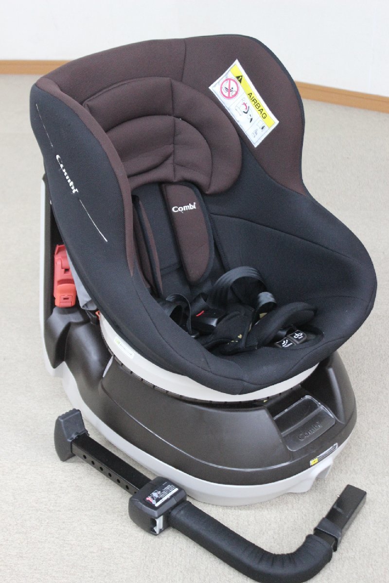 大きい割引 チャイルドシート combi ネルーム CB-UTC