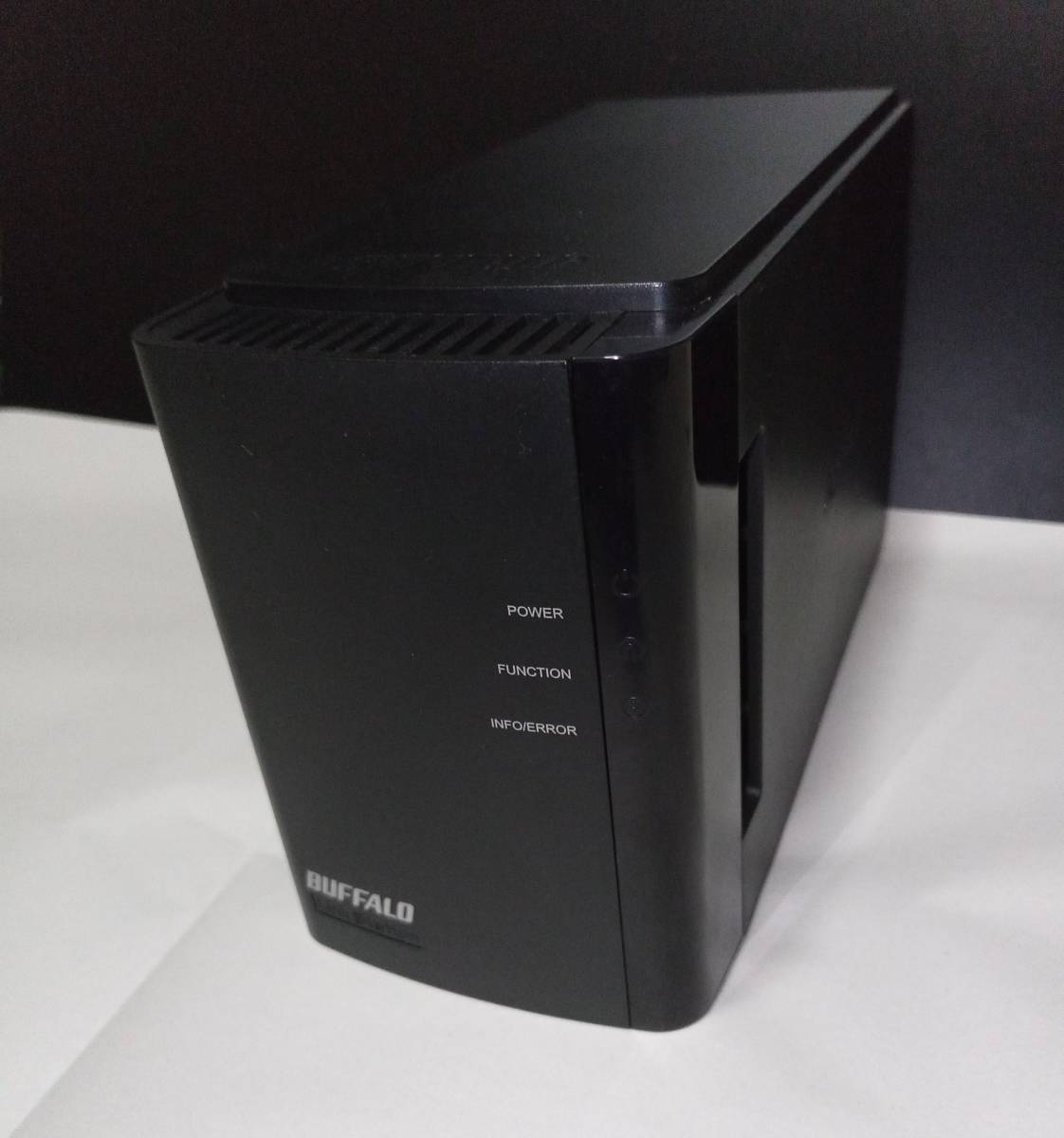 石見銀山 BUFFALO リンクステーションLS220DN ネットワークHDD 2ベイ 8TB LS220D0802N BUFFALO リンクステーションLS220DN ネットワークHDD 2ベイ 8TB LS220D0802N