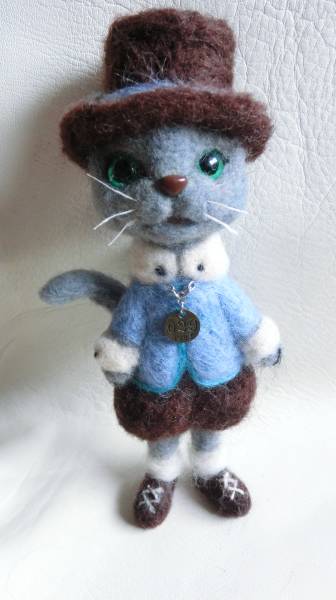 Chat en laine feutrée, joli bleu russe, Fait main, jouet, jeu, jouet en peluche, Feutre de laine