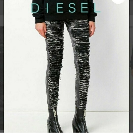 新品　DIESEL ディーゼルフリンジダメージストレッチスキニー