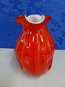 【ガラス　花瓶　赤】インテリア小物　フラワーベース　ガラス製　レトロ【C10-1⑥】20220902