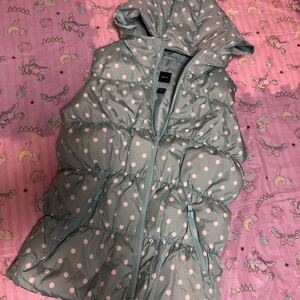  down vest girl 150. dot pattern pretty beautiful goods brand Gap outer garment 