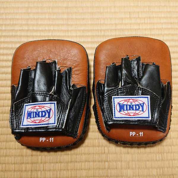 送料無料 WINDYウィンディ パンチングミット PP-11
