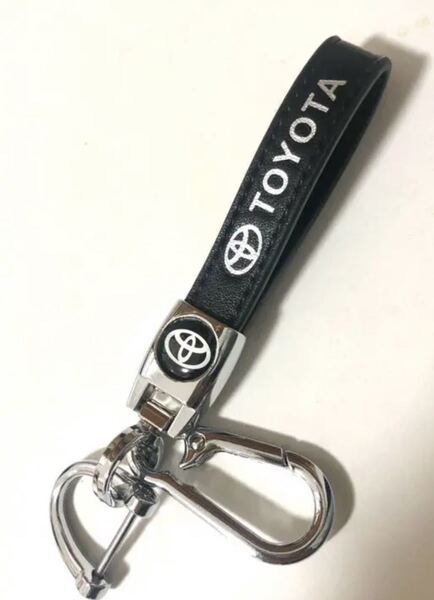 トヨタ キーホルダー 金具 高級牛革製 キーリング アクセサリー シルバーと黒色を選択可