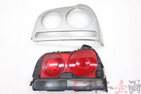 のテールで ER34 4ドア 純正 テールランプ 左右 KUYv4-m86302228885