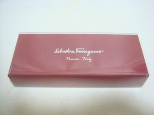 美品 フェラガモ Salvatore Ferragamo キーホルダー等 小物 用 箱