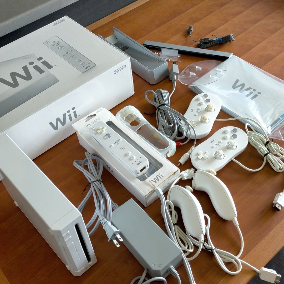 PayPayフリマ｜Nintendo Wii RVL-S-WA 別売りコントローラーも
