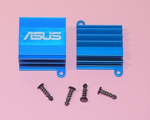 【中古】ヒートシンク 青 2個セット ASUSのロゴ入り スタイリッシュ アルミ 放熱器 放熱板 チップセット DIY 電子工作 マザーボード