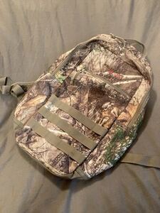 Fieldline 迷彩デイパック】Realtree Edge迷彩 約20L NWOT タグ無し新品 狩猟 射撃 シューティング ハンティング リアルツリー