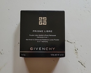 おまけつき Givenchy ☆ ジバンシー フェイスパウダー