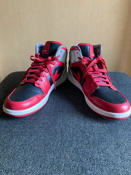 NIKE AIR JORDAN 1 MID 29cm