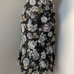 美品 日本製 ブランドLIZ LISA 花柄タイトスカート 入学卒園など