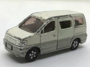 さA4★トミカ ミニカー 日産 エルグランド 白×銀 1998 1/64 No.89