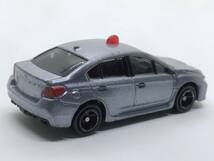 さA6★トミカ ミニカー スバル WRX STI 2015 覆面パトカー仕様 シルバー ワイドホイール 1/62 No.112_画像2