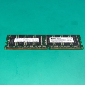 サムスン SAMSUNG デスクトップ用メモリ M368L6423HUM-CCC PC3200U 512MB ジャンク品