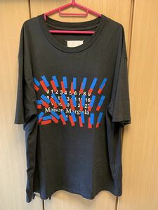 正規 21SS Maison Margiela メゾン マルジェラ カレンダー タグ プリント クルーネック Tシャツ 黒 赤青 52 S30GC0732 S23935