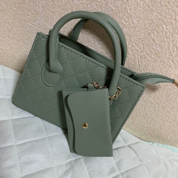 ダスティグリーン 2way 小銭入れ付き キルティング ショルダーバッグ
