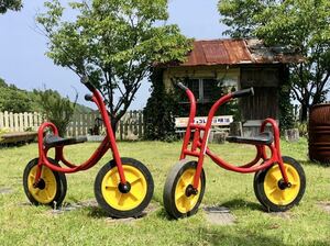 キックライダー 幼稚園仕様のキックバイク 2台セット 双子 乗用遊具