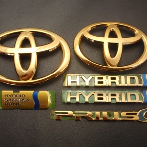 7トレジャー 【 トヨタ ZVW40系 プリウス α TOYOTA ZVW40系 PRIUS α 】 プレミアム ゴールド エンブレム 6点セット