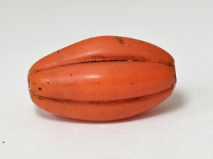 *. hoe . tonbodama *malai orange . go in oval . type beads S1 dragonfly sphere glass beads [R19001-S1][.]