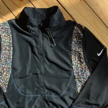 新品 ナイキ NIKE メッシュジャケット レディース Mサイズ レースデザイン 総柄 ランニング スポーツ タグ付き未使用品 J2003_画像1