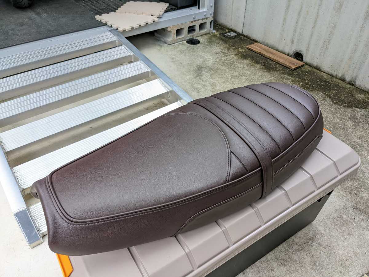 ヤフオク! -「ボンネビルt100 シート」の落札相場・落札価格