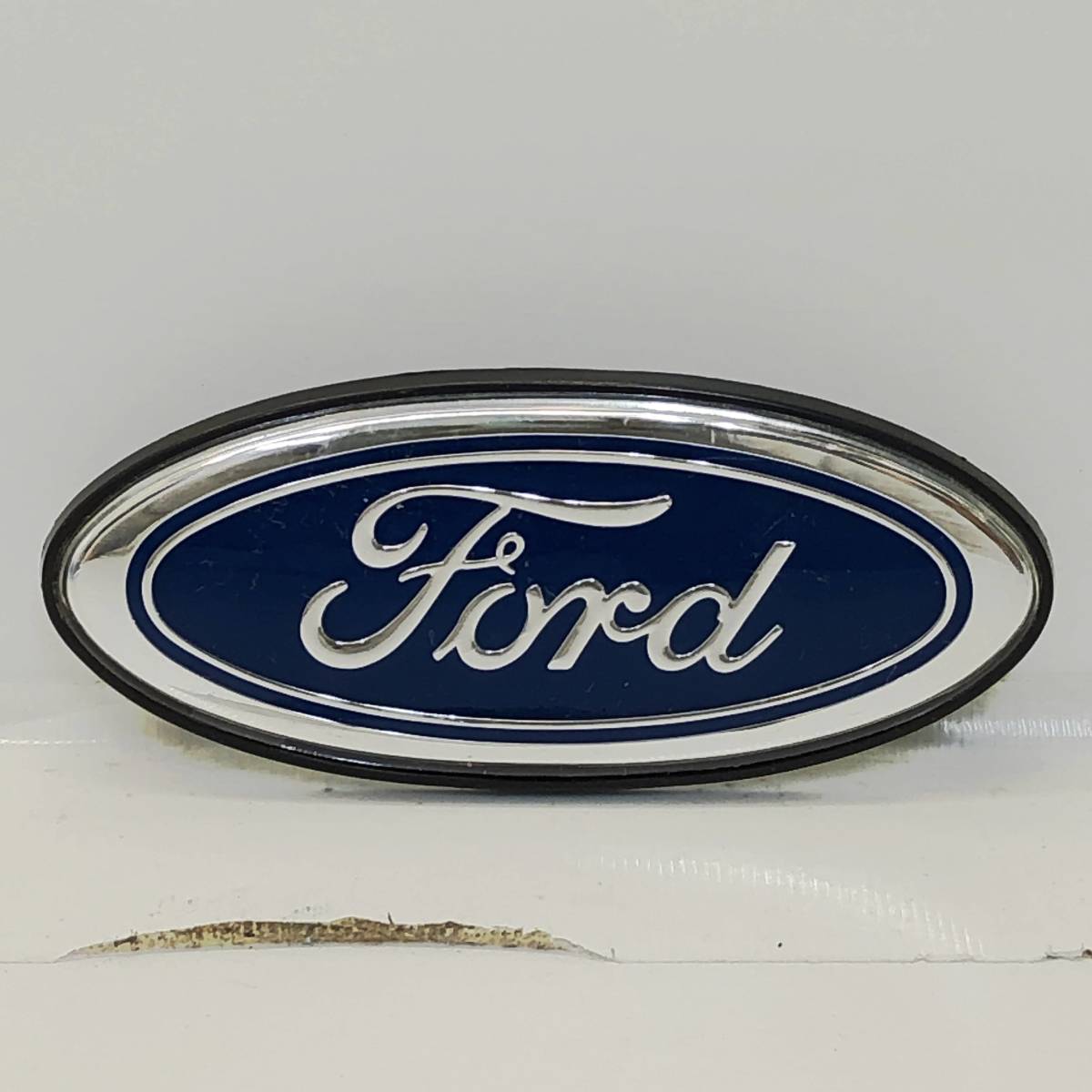 Ford エンブレム