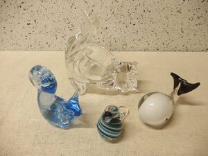 0920087w【ガラスの置物4点】中古品/リス・クジラ・小鳥/大きなリスは小物入れ仕様/工芸ガラス インテリア