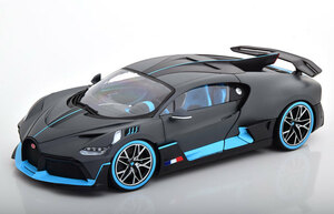 burago 1/18 Bugatti Divo 2018 マットグレー　ブガッティ　ブラーゴ