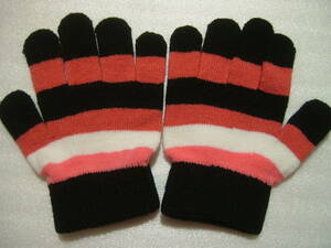 キッズ手袋　伸びる手袋　黒、白、オレンジピンク　縦14.5cm　子供用手袋