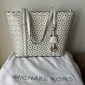 【最終値下げ】MICHAEL KORS フラワーカットトートバッグ