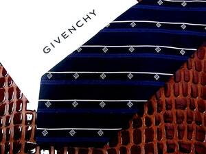 GIVENCHY