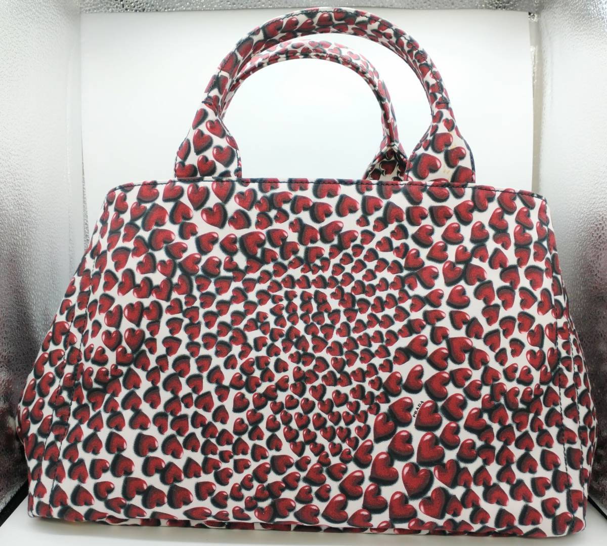 prada 柄 2wayの値段と価格推移は?|29件の売買情報を集計したprada ...