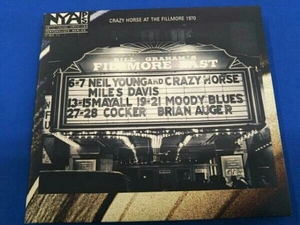  Neal * Young &k Lazy * шланг CD жить * at * The * Phil moa * East 