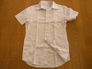 ユナイテッドアローズ　グリーンレーベル　かっこいい半袖ドレスシャツ　ワイシャツ　ホワイト系　ストライプ　サイズM