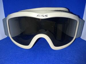 中古美品　made in USA USMC ESS ゴーグル スモークレンズ　ベージュ