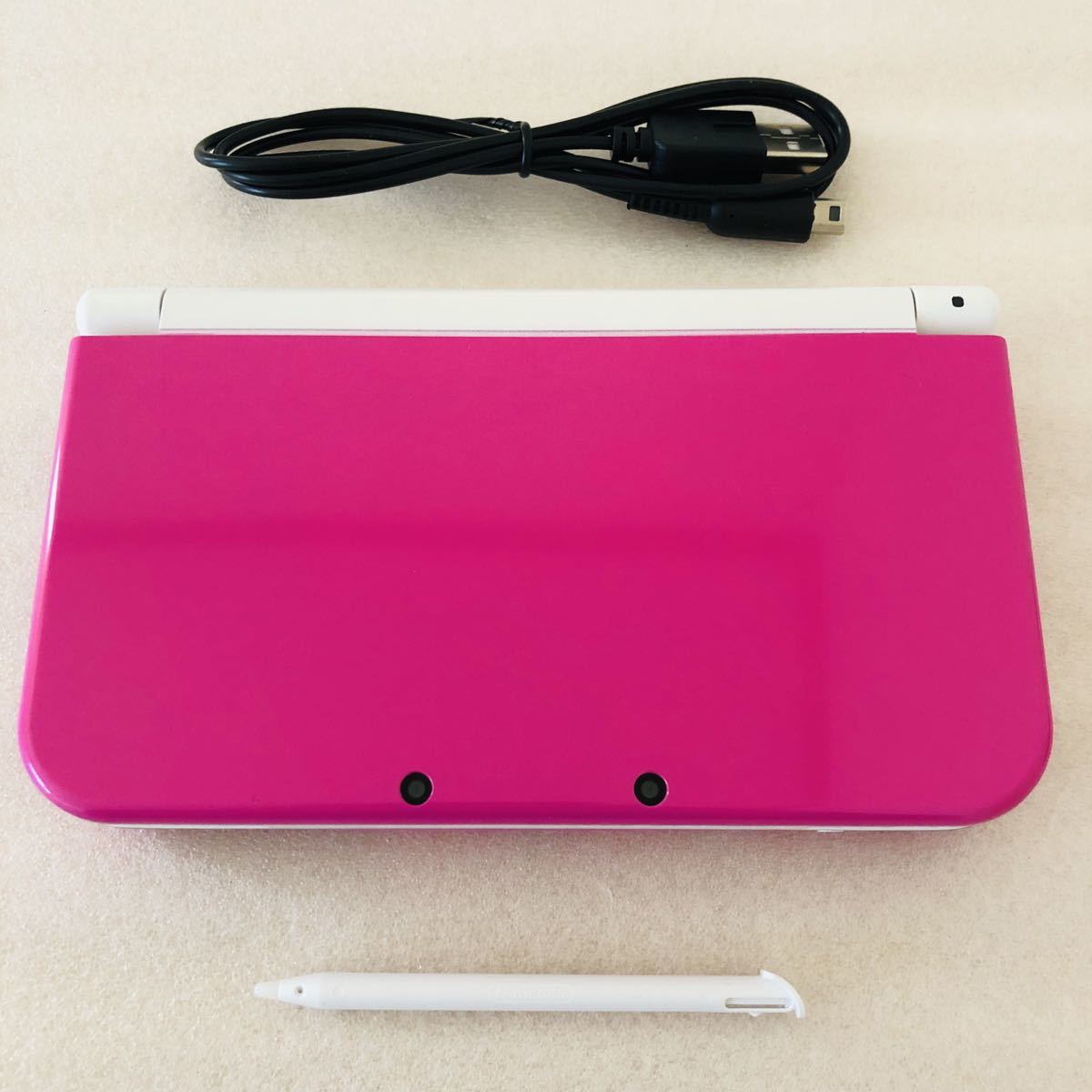 任天堂 Newニンテンドー3DS LL ピンク×ホワイト オークション比較