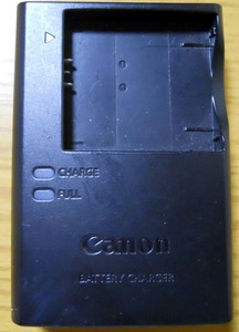 【r257】CANON BATTERY CHARGER CB-2LF