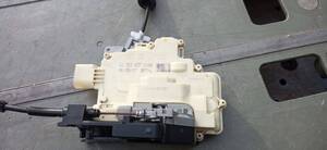 3Cパサート/ティグアン/フロントドアロック/左/3C2837015A/66000km