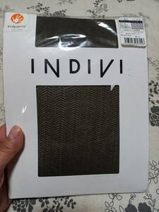 ★新品　INDIVI　グラフィックヘリンボーン　ダークオリーブ　M-L★ 