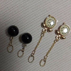 オニキス　天然石　10mm　＆　目覚まし時計さん　ピアリングチャーム　ピアスチャーム　☆可愛いです☆　☆ピアス金具変更可（有料）