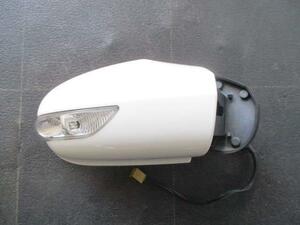 3657 Benz B Class WDD245232 right door mirror side mirror [650] white H19/5 *[ private person sama address . is delivery un- possible ]